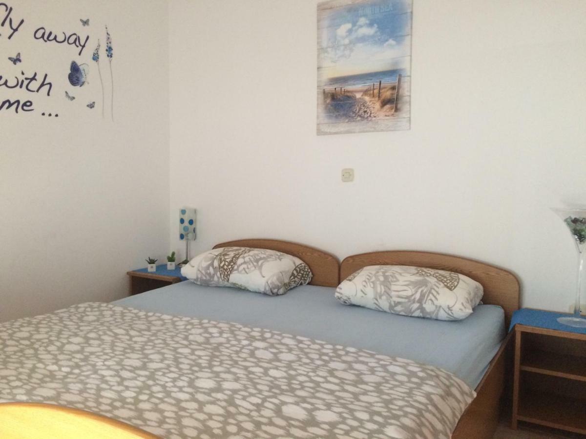 Apartmani Adriatic Ana Novalja Quarto foto